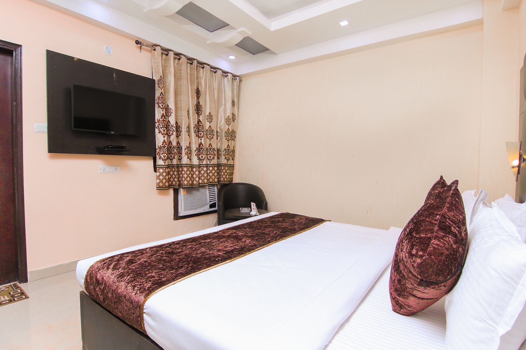 Oyo 11532 Hotel Sr Grand Lucknow Exterior photo