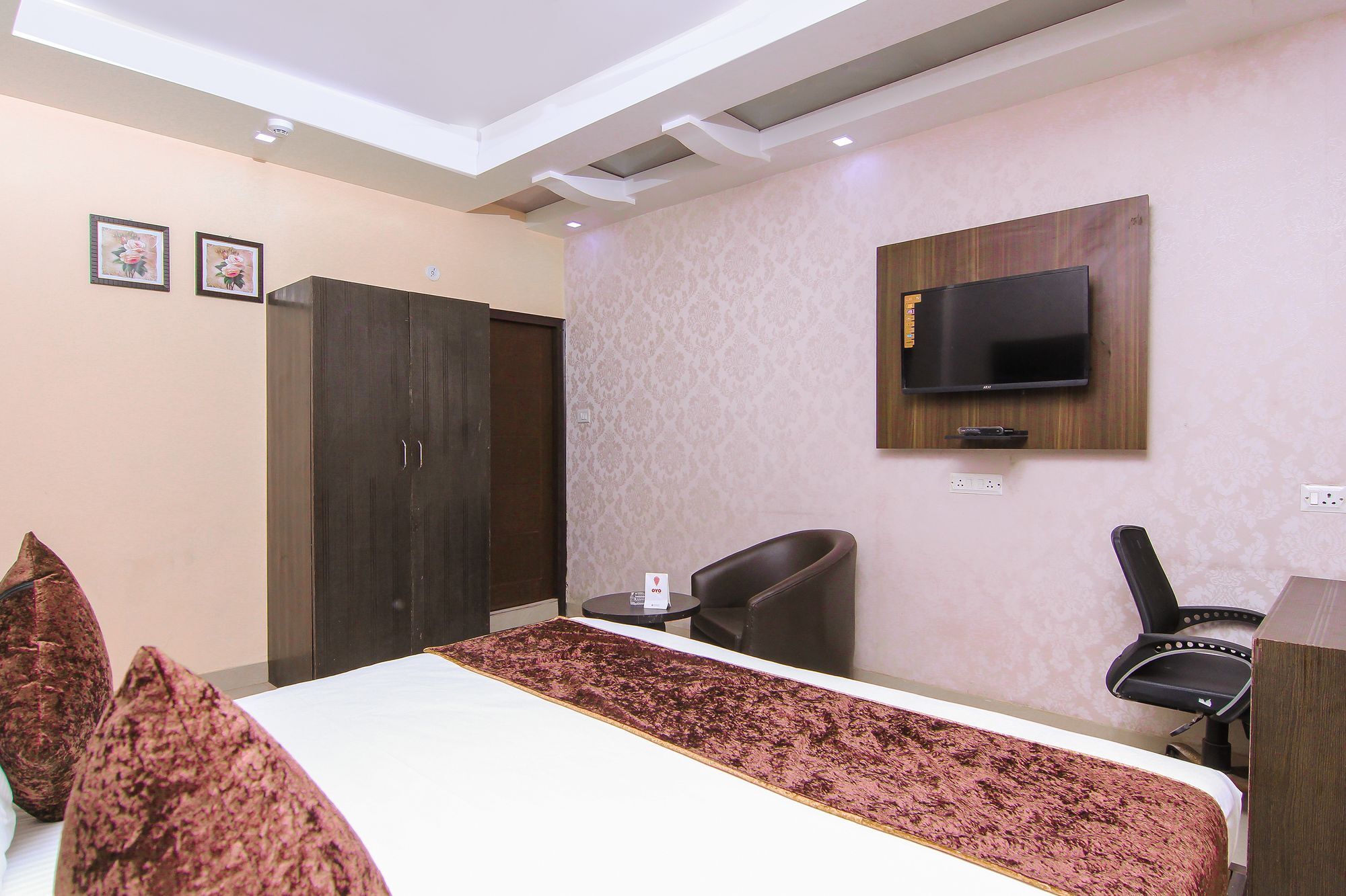 Oyo 11532 Hotel Sr Grand Lucknow Exterior photo